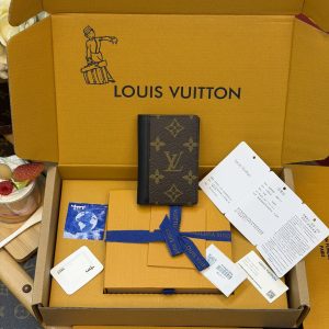 310¥ Premium Full-Steel Wallet, Authentic Design, Top-Grain Cowhide Leather, 163 Dynamic, Boutique-Grade Packaging, Complete Set as Pictured: Packaging, Certificate of Authenticity, Copper Electronic Tag, Gift Bag! M60111